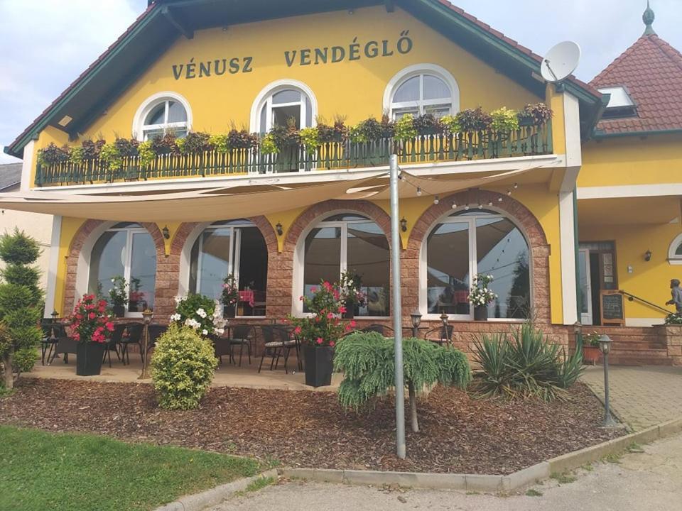 Nocleg ze śniadaniem Venusz Panzio Es Vendeglo